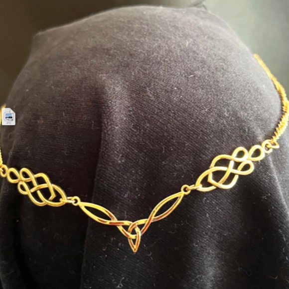 Celtic tiara in gold delicate design - Picture 4 of 12